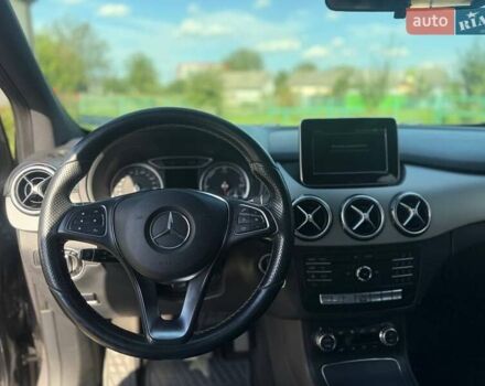 Сірий Мерседес Б-клас, об'ємом двигуна 0 л та пробігом 170 тис. км за 9450 $, фото 26 на Automoto.ua
