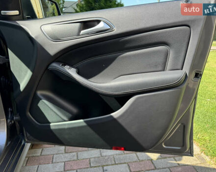 Серый Мерседес Б-класс, объемом двигателя 0 л и пробегом 130 тыс. км за 12500 $, фото 5 на Automoto.ua