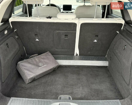 Сірий Мерседес Б-клас, об'ємом двигуна 0 л та пробігом 115 тис. км за 9450 $, фото 8 на Automoto.ua