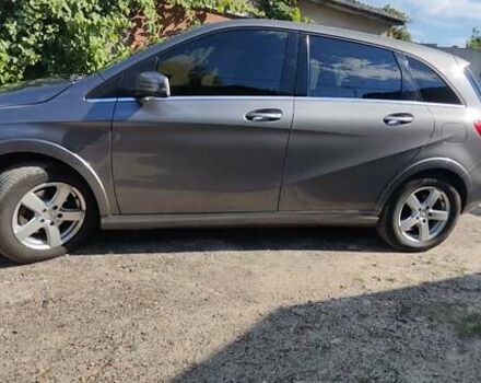 Сірий Мерседес Б-клас, об'ємом двигуна 0 л та пробігом 100 тис. км за 11500 $, фото 3 на Automoto.ua