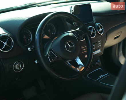 Серый Мерседес Б-класс, объемом двигателя 0 л и пробегом 185 тыс. км за 10200 $, фото 21 на Automoto.ua