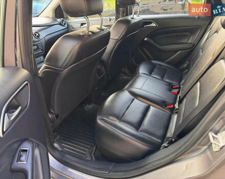 Серый Мерседес Б-класс, объемом двигателя 2 л и пробегом 240 тыс. км за 9200 $, фото 13 на Automoto.ua