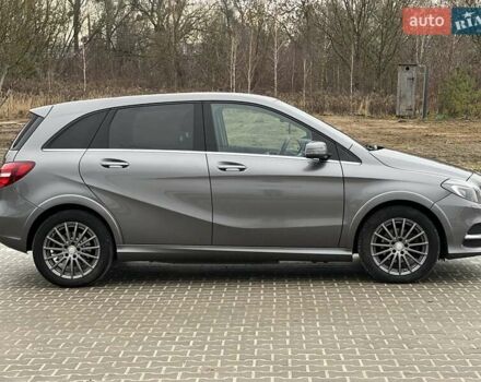 Сірий Мерседес Б-клас, об'ємом двигуна 0 л та пробігом 79 тис. км за 9250 $, фото 5 на Automoto.ua