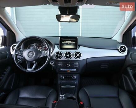 Серый Мерседес Б-класс, объемом двигателя 0 л и пробегом 144 тыс. км за 9900 $, фото 13 на Automoto.ua