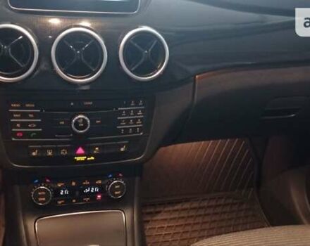 Сірий Мерседес Б-клас, об'ємом двигуна 0 л та пробігом 100 тис. км за 11500 $, фото 13 на Automoto.ua