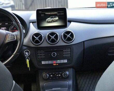 Серый Мерседес Б-класс, объемом двигателя 0 л и пробегом 164 тыс. км за 9599 $, фото 98 на Automoto.ua