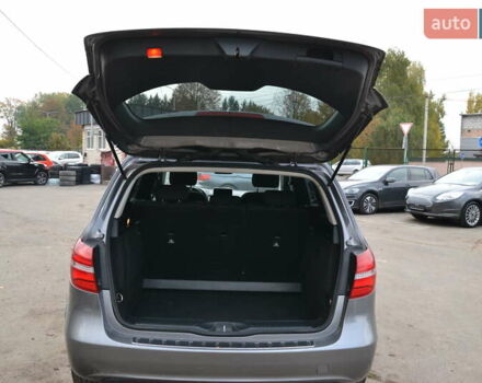 Серый Мерседес Б-класс, объемом двигателя 0 л и пробегом 112 тыс. км за 9999 $, фото 19 на Automoto.ua