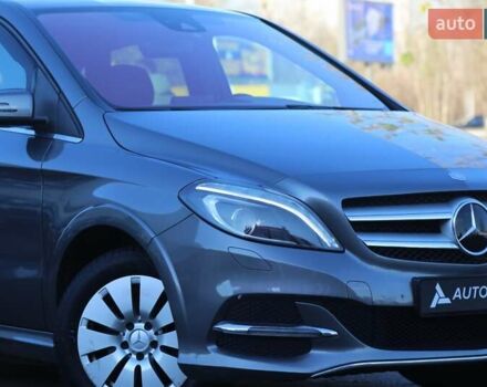 Серый Мерседес Б-класс, объемом двигателя 0 л и пробегом 144 тыс. км за 9900 $, фото 3 на Automoto.ua