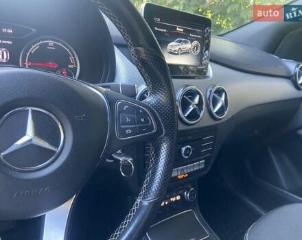Сірий Мерседес Б-клас, об'ємом двигуна 0 л та пробігом 170 тис. км за 9450 $, фото 57 на Automoto.ua