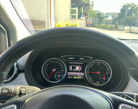 Серый Мерседес Б-класс, объемом двигателя 0 л и пробегом 125 тыс. км за 13500 $, фото 4 на Automoto.ua