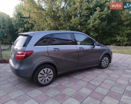 Сірий Мерседес Б-клас, об'ємом двигуна 0 л та пробігом 122 тис. км за 10500 $, фото 7 на Automoto.ua