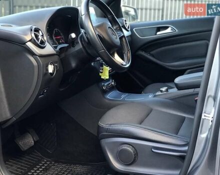 Серый Мерседес Б-класс, объемом двигателя 0 л и пробегом 164 тыс. км за 9599 $, фото 91 на Automoto.ua