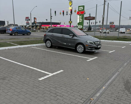 Серый Мерседес Б-класс, объемом двигателя 0 л и пробегом 140 тыс. км за 8500 $, фото 1 на Automoto.ua