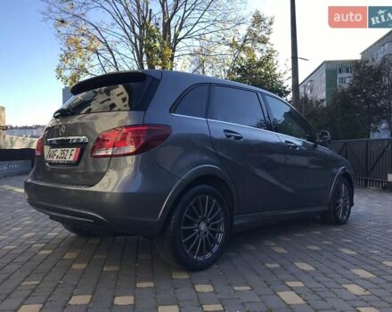 Серый Мерседес Б-класс, объемом двигателя 0 л и пробегом 164 тыс. км за 9599 $, фото 5 на Automoto.ua