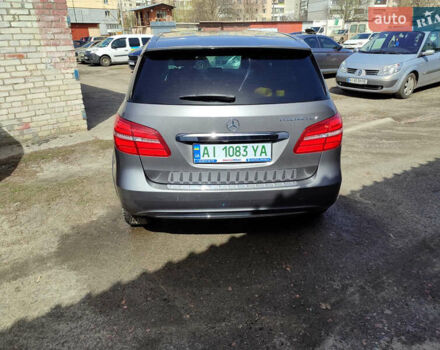 Сірий Мерседес Б-клас, об'ємом двигуна 0 л та пробігом 132 тис. км за 12500 $, фото 1 на Automoto.ua