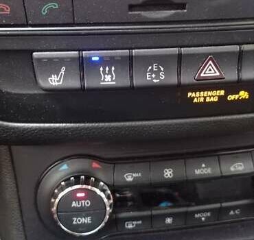 Сірий Мерседес Б-клас, об'ємом двигуна 0 л та пробігом 100 тис. км за 11500 $, фото 43 на Automoto.ua