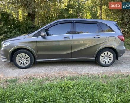 Сірий Мерседес Б-клас, об'ємом двигуна 0 л та пробігом 170 тис. км за 9450 $, фото 13 на Automoto.ua