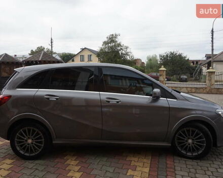 Серый Мерседес Б-класс, объемом двигателя 0 л и пробегом 77 тыс. км за 10995 $, фото 14 на Automoto.ua