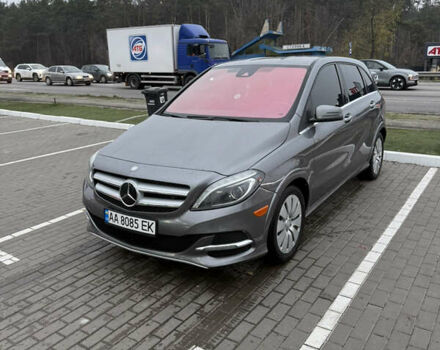 Серый Мерседес Б-класс, объемом двигателя 0 л и пробегом 140 тыс. км за 8500 $, фото 3 на Automoto.ua