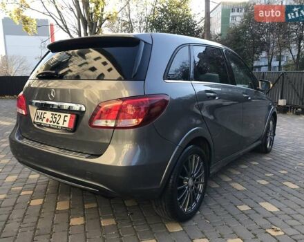 Серый Мерседес Б-класс, объемом двигателя 0 л и пробегом 164 тыс. км за 9599 $, фото 17 на Automoto.ua