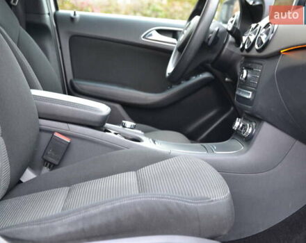 Серый Мерседес Б-класс, объемом двигателя 0 л и пробегом 112 тыс. км за 9999 $, фото 23 на Automoto.ua