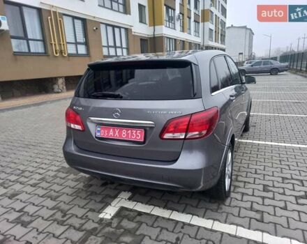 Серый Мерседес Б-класс, объемом двигателя 0 л и пробегом 109 тыс. км за 9300 $, фото 10 на Automoto.ua