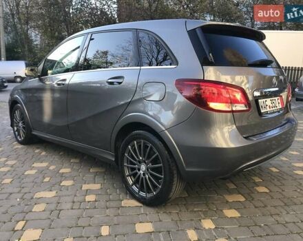 Серый Мерседес Б-класс, объемом двигателя 0 л и пробегом 164 тыс. км за 9599 $, фото 19 на Automoto.ua