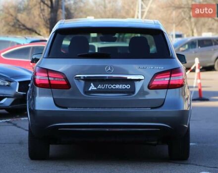 Серый Мерседес Б-класс, объемом двигателя 0 л и пробегом 144 тыс. км за 9900 $, фото 5 на Automoto.ua