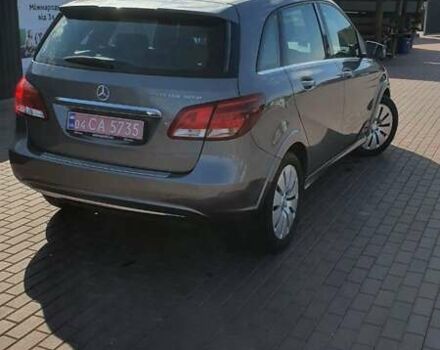 Серый Мерседес Б-класс, объемом двигателя 0 л и пробегом 130 тыс. км за 9000 $, фото 1 на Automoto.ua