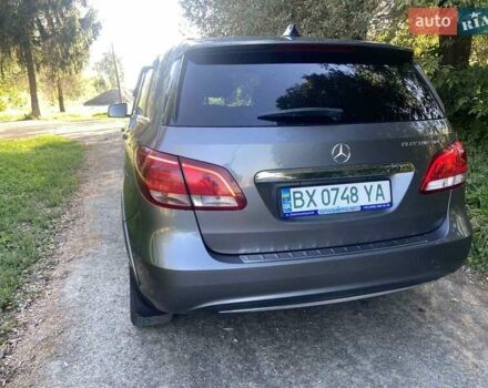 Сірий Мерседес Б-клас, об'ємом двигуна 0 л та пробігом 170 тис. км за 9450 $, фото 9 на Automoto.ua