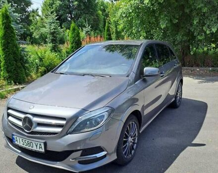 Сірий Мерседес Б-клас, об'ємом двигуна 0 л та пробігом 117 тис. км за 9999 $, фото 1 на Automoto.ua