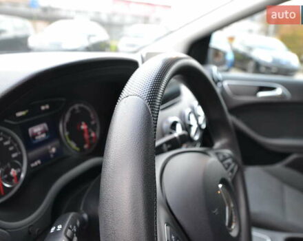 Серый Мерседес Б-класс, объемом двигателя 0 л и пробегом 112 тыс. км за 9999 $, фото 14 на Automoto.ua