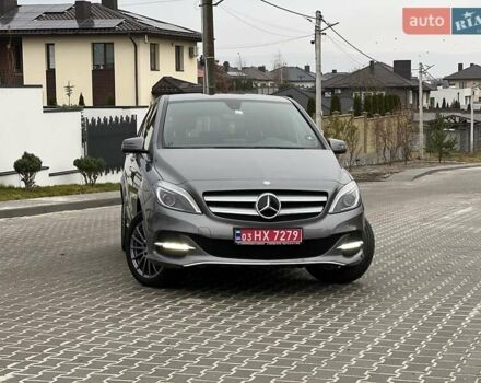 Сірий Мерседес Б-клас, об'ємом двигуна 0 л та пробігом 79 тис. км за 9250 $, фото 20 на Automoto.ua