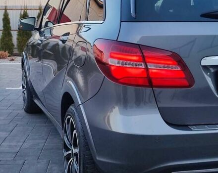 Серый Мерседес Б-класс, объемом двигателя 0 л и пробегом 120 тыс. км за 10400 $, фото 13 на Automoto.ua