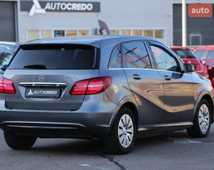 Серый Мерседес Б-класс, объемом двигателя 0 л и пробегом 144 тыс. км за 9900 $, фото 6 на Automoto.ua