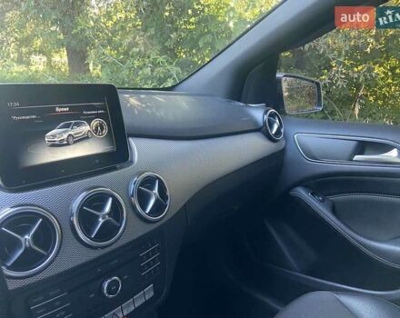 Сірий Мерседес Б-клас, об'ємом двигуна 0 л та пробігом 170 тис. км за 9450 $, фото 56 на Automoto.ua