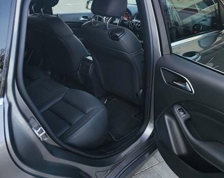 Серый Мерседес Б-класс, объемом двигателя 0 л и пробегом 120 тыс. км за 10400 $, фото 26 на Automoto.ua