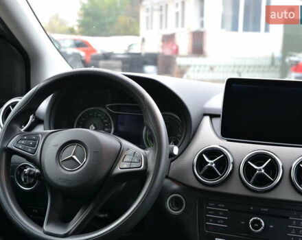 Серый Мерседес Б-класс, объемом двигателя 0 л и пробегом 112 тыс. км за 9999 $, фото 22 на Automoto.ua