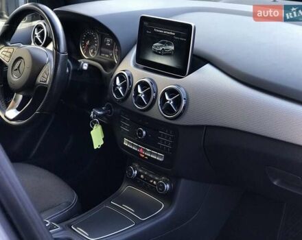 Серый Мерседес Б-класс, объемом двигателя 0 л и пробегом 164 тыс. км за 9599 $, фото 85 на Automoto.ua