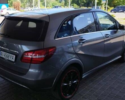 Серый Мерседес Б-класс, объемом двигателя 0 л и пробегом 119 тыс. км за 9400 $, фото 5 на Automoto.ua