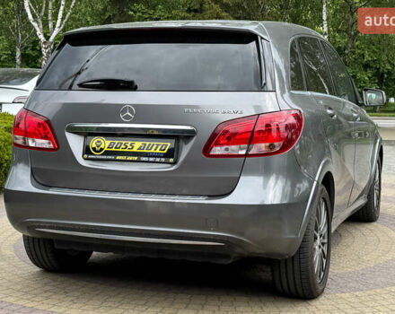 Серый Мерседес Б-класс, объемом двигателя 0 л и пробегом 90 тыс. км за 13900 $, фото 5 на Automoto.ua