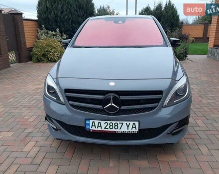 Серый Мерседес Б-класс, объемом двигателя 0 л и пробегом 181 тыс. км за 8500 $, фото 2 на Automoto.ua