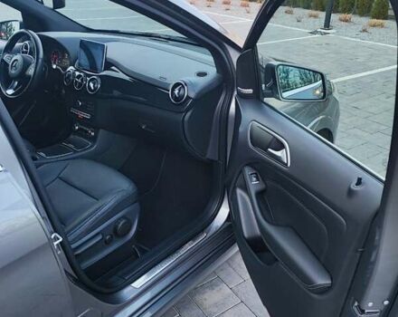 Серый Мерседес Б-класс, объемом двигателя 0 л и пробегом 120 тыс. км за 10400 $, фото 28 на Automoto.ua