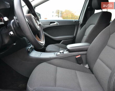 Серый Мерседес Б-класс, объемом двигателя 0 л и пробегом 112 тыс. км за 9999 $, фото 13 на Automoto.ua