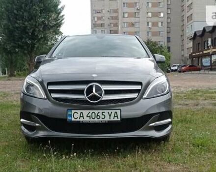 Сірий Мерседес Б-клас, об'ємом двигуна 0 л та пробігом 100 тис. км за 11500 $, фото 25 на Automoto.ua