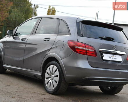 Серый Мерседес Б-класс, объемом двигателя 0 л и пробегом 112 тыс. км за 9999 $, фото 10 на Automoto.ua