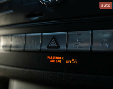 Серый Мерседес Б-класс, объемом двигателя 0 л и пробегом 185 тыс. км за 10200 $, фото 60 на Automoto.ua