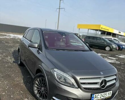 Серый Мерседес Б-класс, объемом двигателя 0 л и пробегом 106 тыс. км за 12500 $, фото 2 на Automoto.ua