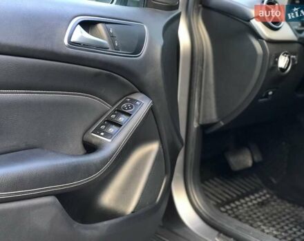 Серый Мерседес Б-класс, объемом двигателя 0 л и пробегом 164 тыс. км за 9599 $, фото 92 на Automoto.ua