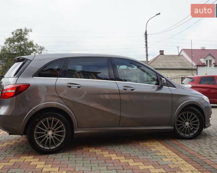 Серый Мерседес Б-класс, объемом двигателя 0 л и пробегом 77 тыс. км за 10995 $, фото 5 на Automoto.ua